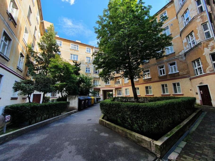 Lovely & Unique Apt In The Historic Center. Bratislava Eksteriør billede